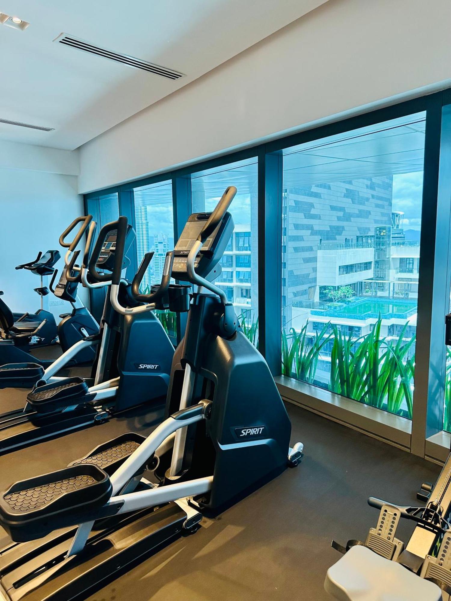 Eaton Residence Klcc Куала Лумпур Екстериор снимка