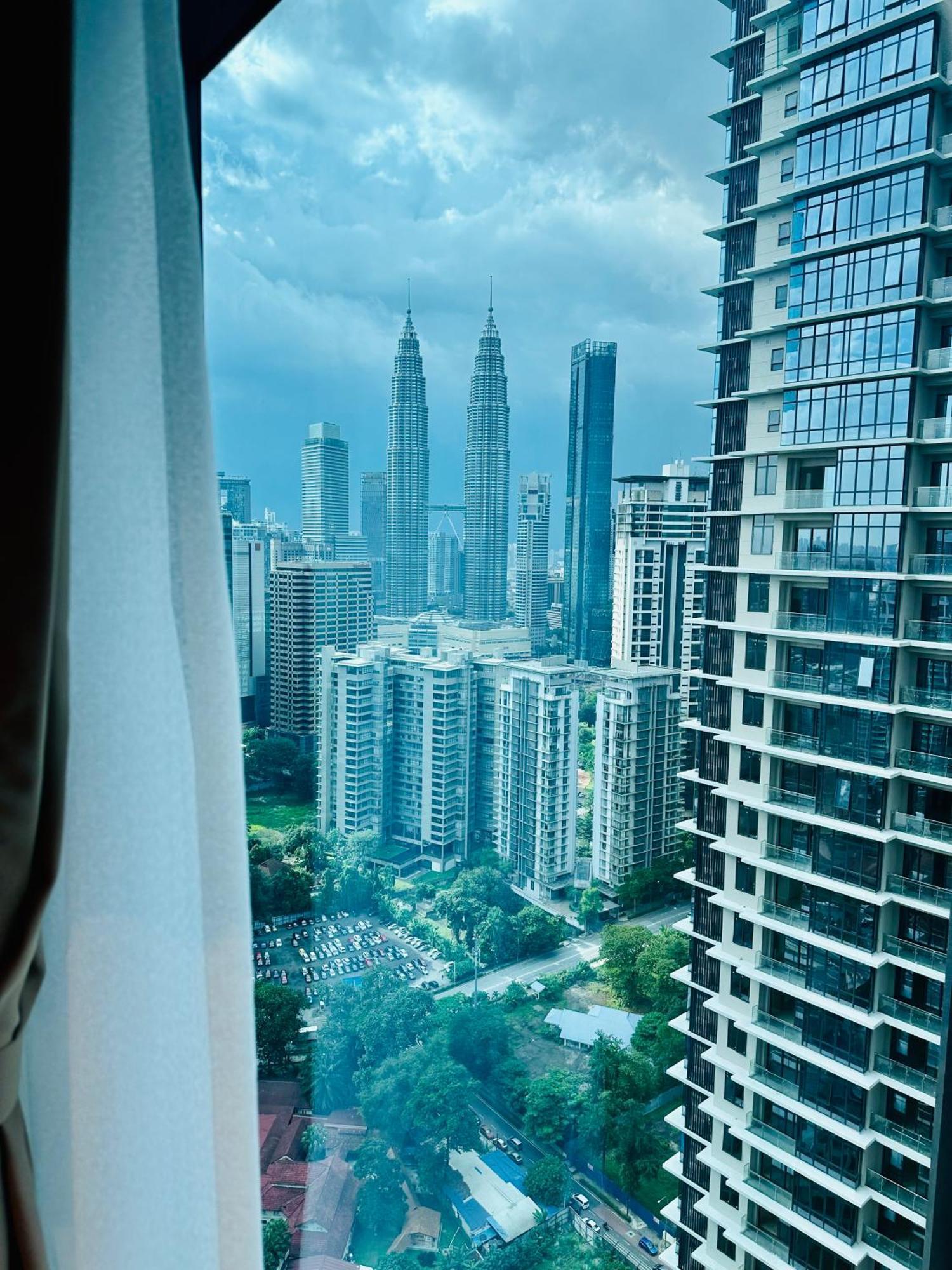 Eaton Residence Klcc Куала Лумпур Екстериор снимка