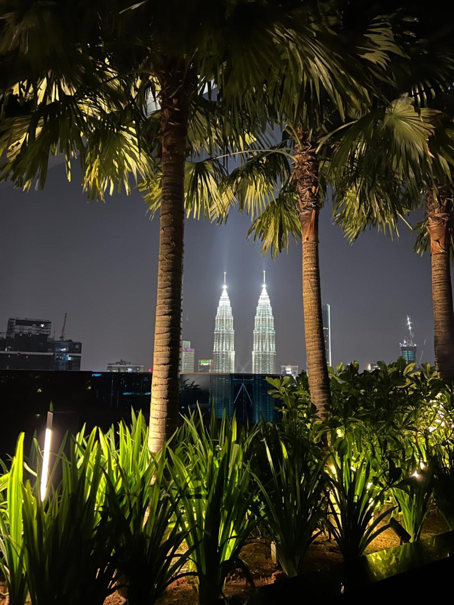 Eaton Residence Klcc Куала Лумпур Екстериор снимка